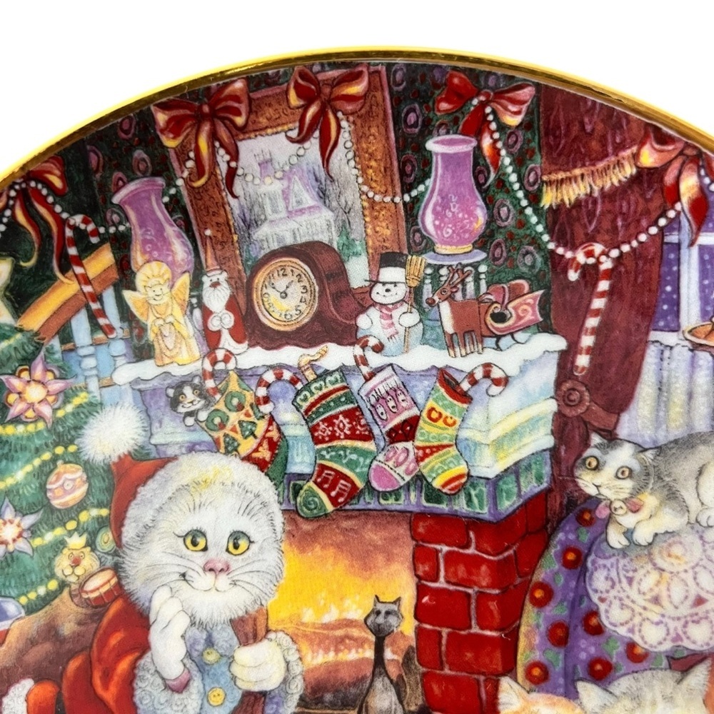 Franklin Mint Heirloom Bill Bell Not a Creature Was Purring Collector Plate - Picture 4 of 10
